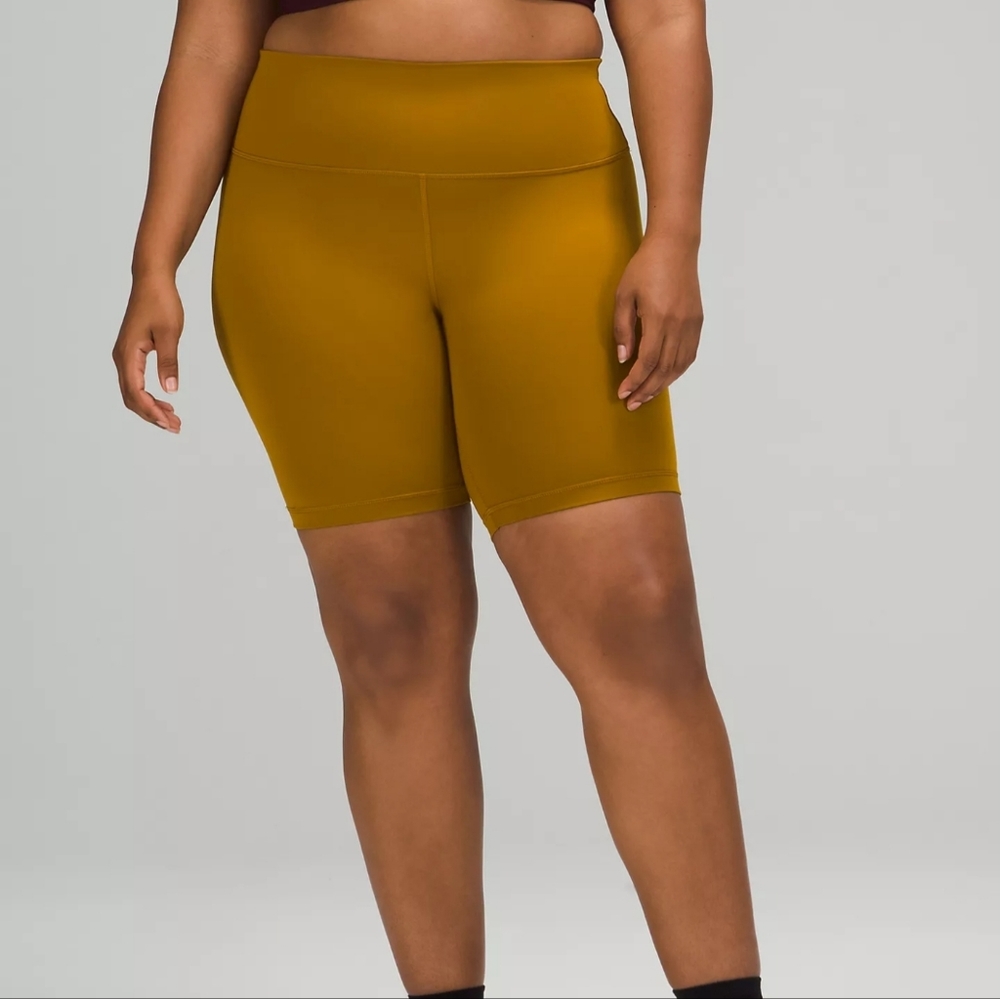 Lululemon Wunder Train High-Rise Short 8"